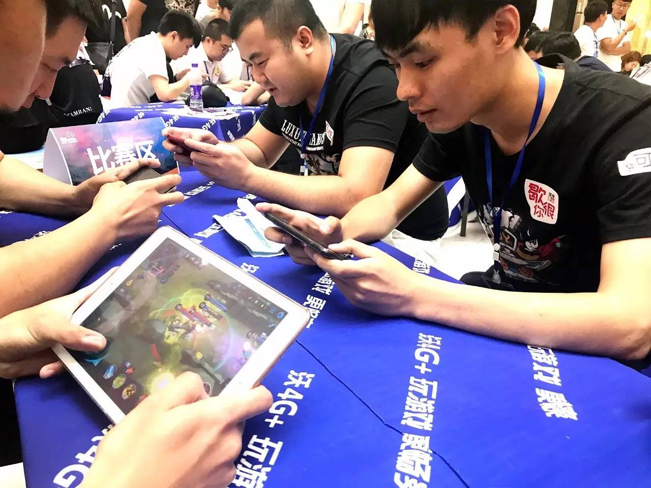 DOTA2热度回春？在线人数直逼Ti9